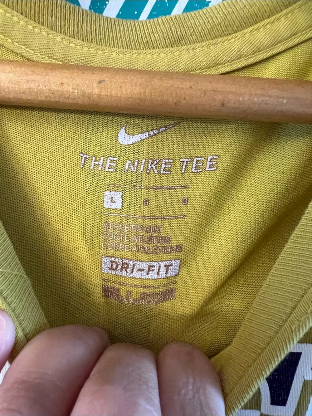 Nike Yellow Lakers #23 James Graphic Tee Sz L